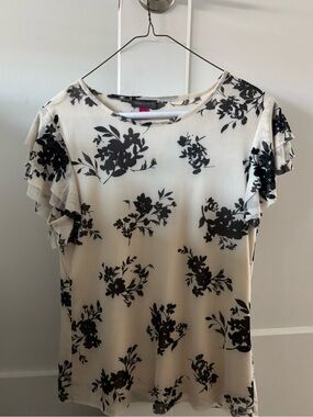 Vince Camuto Cream Top with Black Floral Print and Ruffle Sleeves